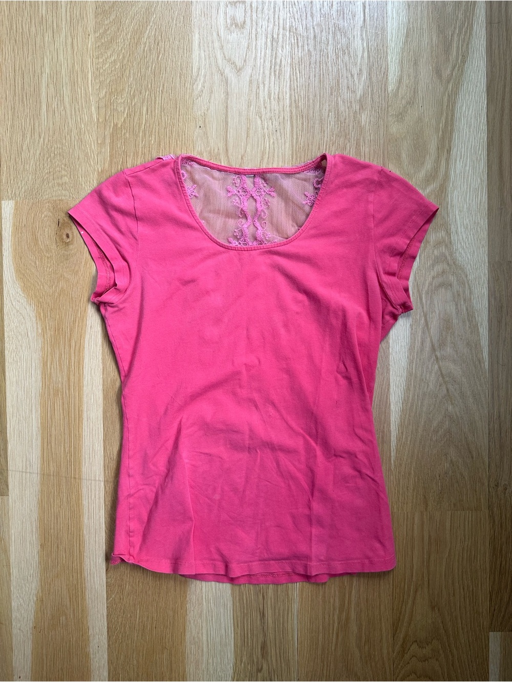 Women’s Pink Scoop Neck Lace-Back Tee